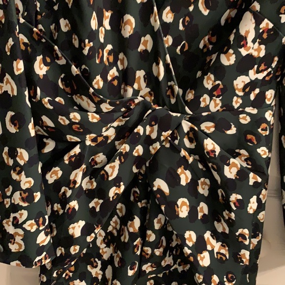 Badgley Mischka Collection V-Neck Sheath Dress - Picture 8 of 12